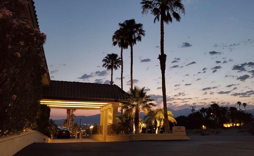 Azure Palm Hot Springs Hotel Desert Hot Springs Esterno foto